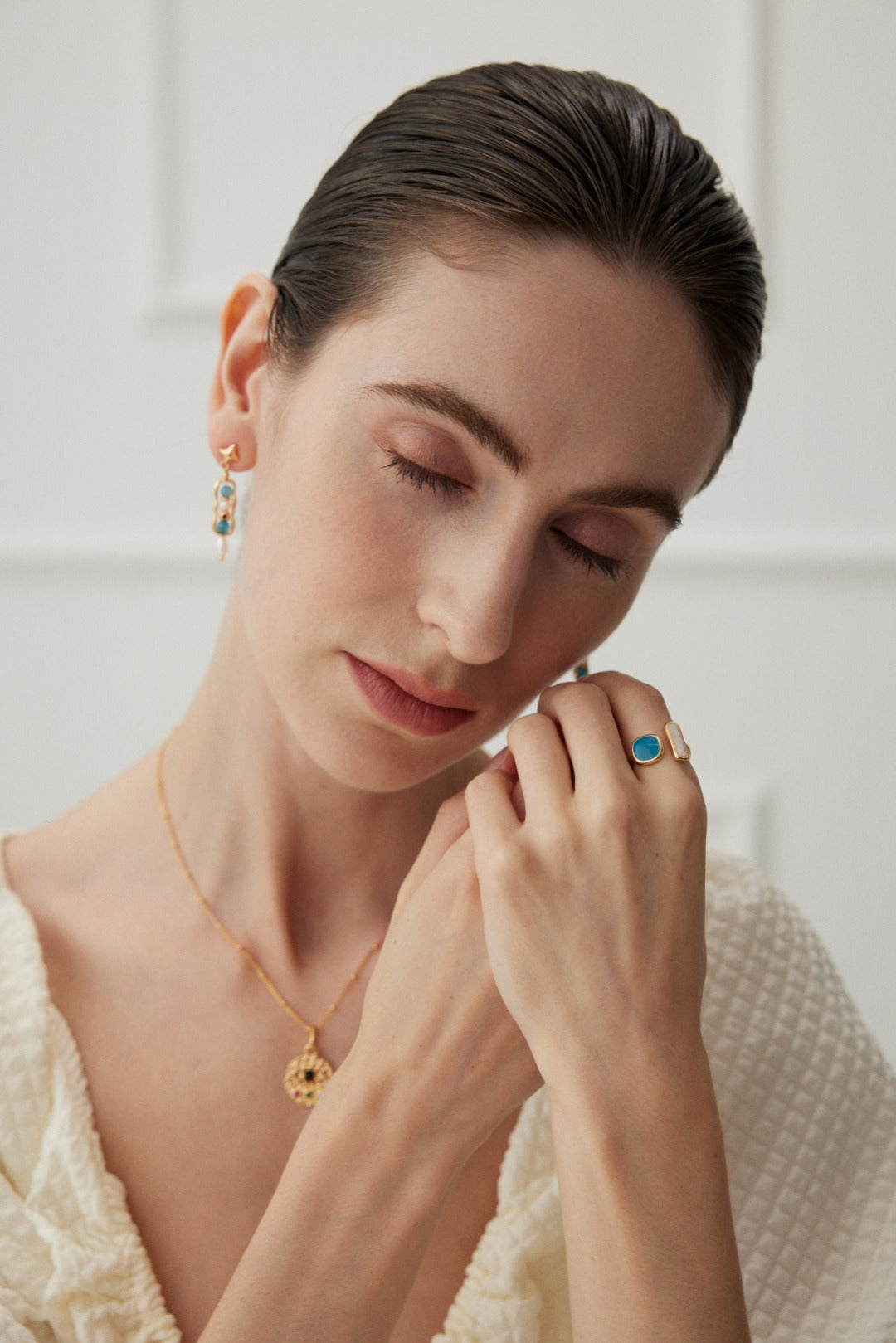 Tranquil Lake Blue Drop Glaze Sterling Silver Ring crafted from high-quality S925 silver with a retro gold finish. This adjustable open ring features a captivating lake blue drip glaze, offering a refreshing pop of color. Fits finger sizes 11-15 with a width of approximately 14mm, making it ideal for everyday wear or special occasions.