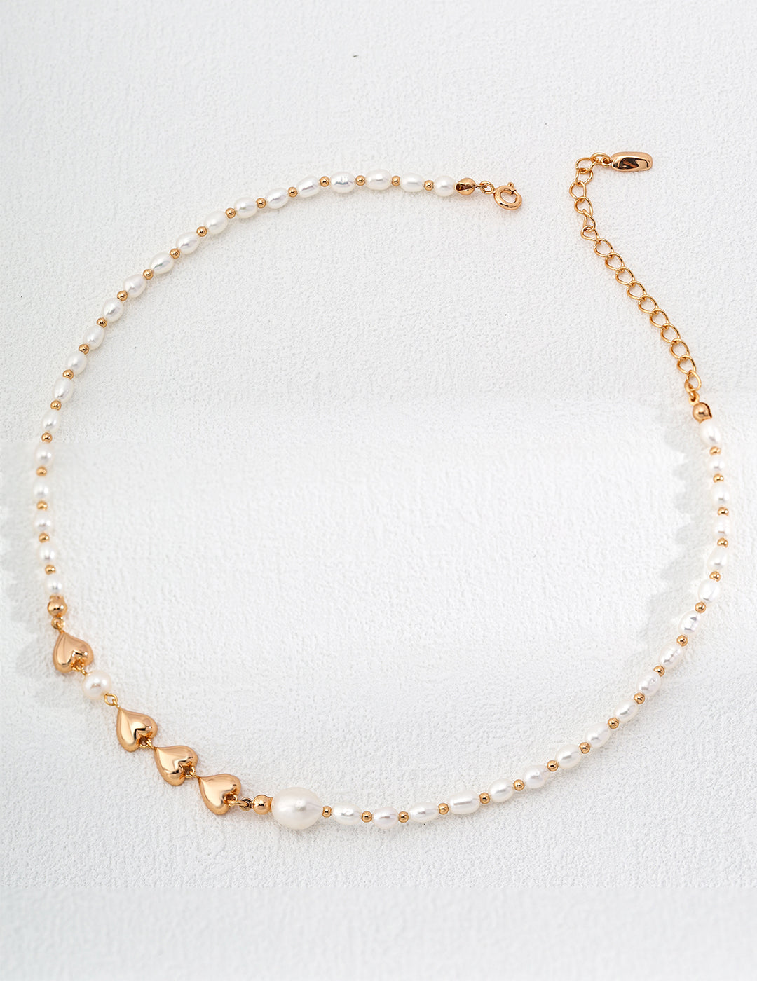 Adjustable 925 Sterling Silver Natural Pearl Love Necklace in vintage gold or white gold finish, featuring elegant pearls in various sizes. Perfect for both everyday wear and special occasions, symbolizing love and sophistication.