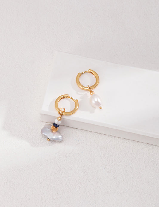 Handcrafted necklace in vintage gold finish, featuring 925 silver with pearls, lapis lazuli, phoenix pine, and mother-of-pearl. The design includes irregular pearls, a 4cm main pendant, and a 3.5cm smaller pendant, creating a sophisticated and unique look.